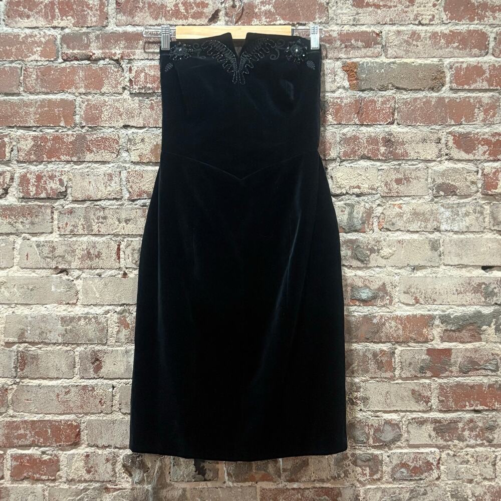 Vintage Escada Black Velvet Strapless Dress Size 40 or US‎ Size 6-8 - Picture 2 of 8